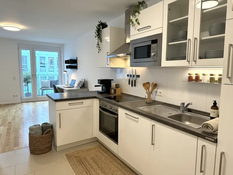 Einziehen & Genießen: Exklusiv möbliertes Spree-Apartment in Bestlage! — photo 1
